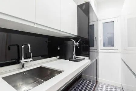 Modern Cosy Grey La Concha Beach *